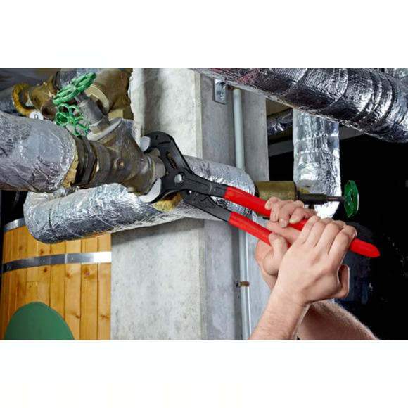 Milwaukee Power Tools, , KNIPEX 560mm XXL Cobra Pipe Wrench and Water Pump Pliers