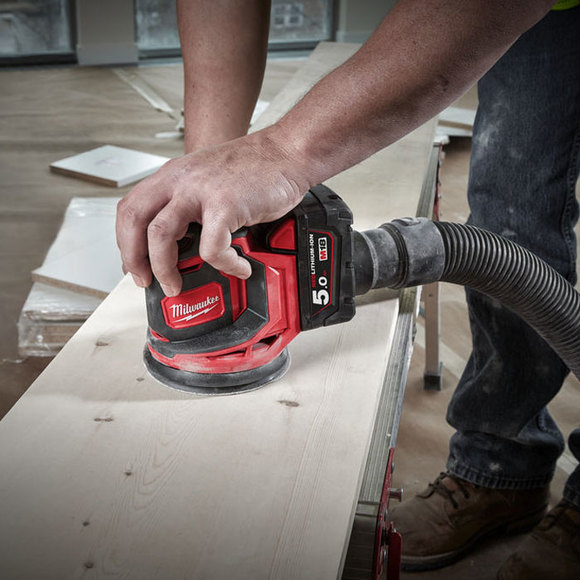 Milwaukee Power Tools, , Milwaukee M18BOS125-502B 125mm Cordless Random Orbital Sander