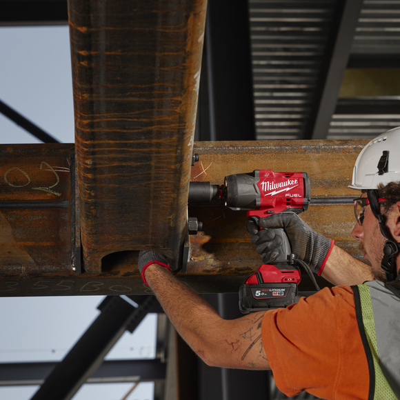 Milwaukee Power Tools, , Milwaukee M18FHIW2F12-601FX Fuel High Torque Impact Wrench  1/2" Kit