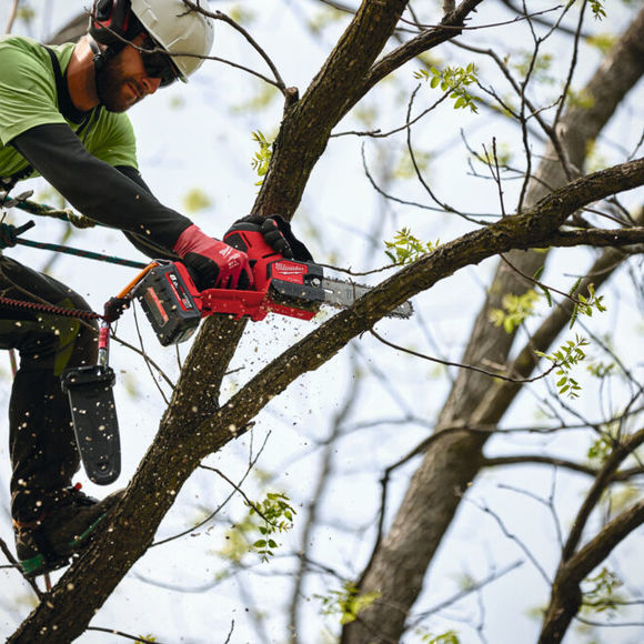 Milwaukee Power Tools, , Milwaukee M18FHS20-552 FUEL Hatchet Pruning Saw Kit