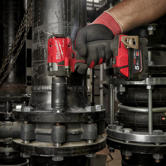 Milwaukee Power Tools, , Milwaukee M18FIW2F38-502X 'FUEL' 3/8" Compact Impact Wrench