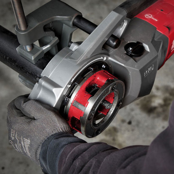 Milwaukee Power Tools, , Milwaukee M18FPT2-0C 'FUEL' 2" Pipe Threader
