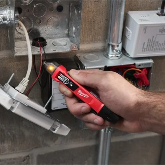 <BRAND>, Milwaukee NCVDDF Non-Contact Voltage Detector