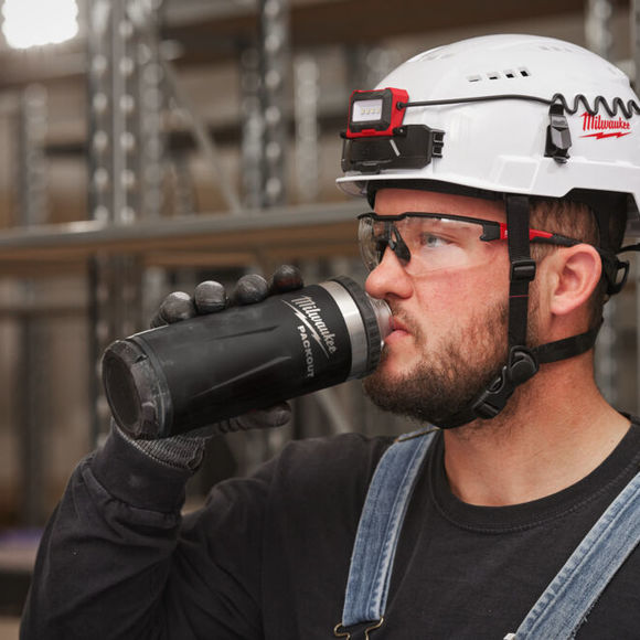 Milwaukee Power Tools, , Milwaukee PACKOUT Chug Lid Bottle 710ml